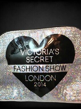 Victoria’s Secret Fashion Show 2014 London Sequin Cosmetic Bag Rare Limited Ed